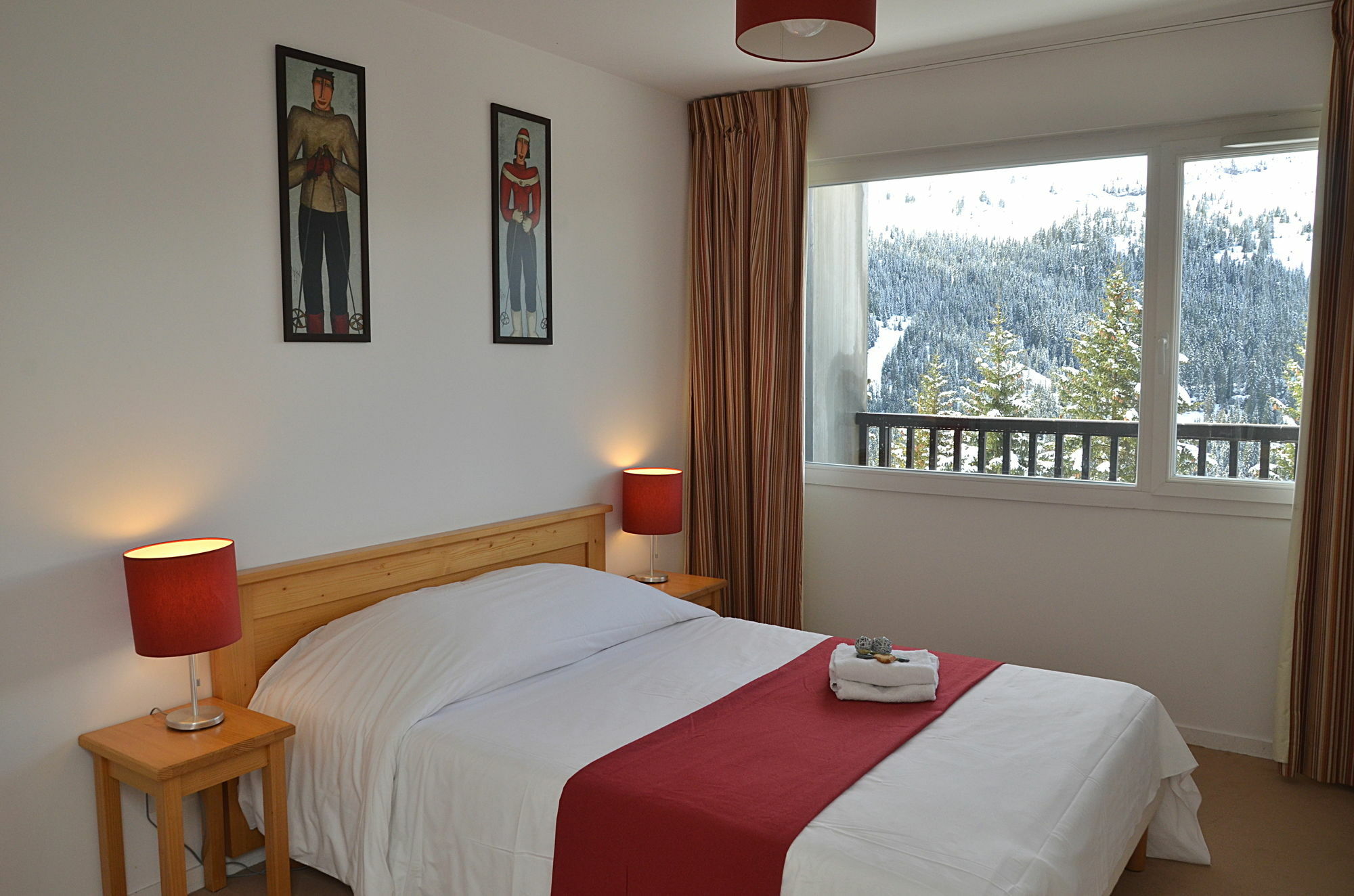 Les Pleiades Aparthotel